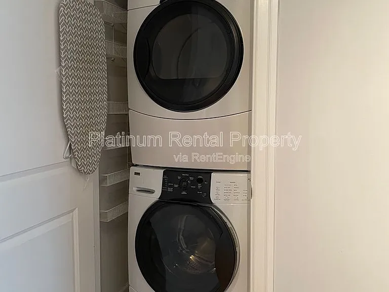 325 E Paces Ferry Rd NE #414 — Photo 15