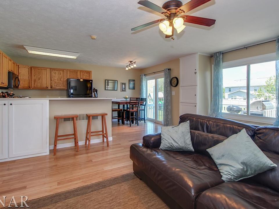 305 S Lincoln St, Downs, IL 61736 Zillow