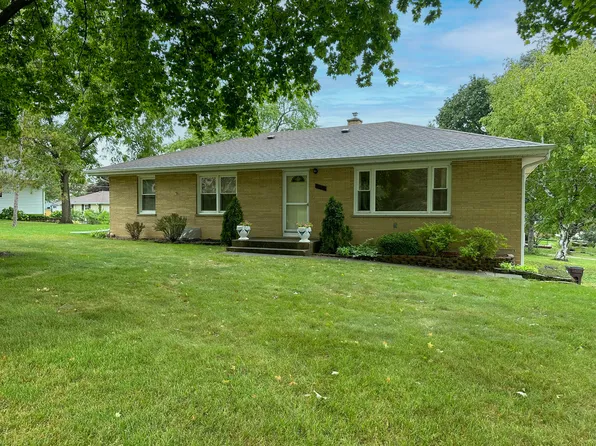 5718 South St, Richmond, IL 60071