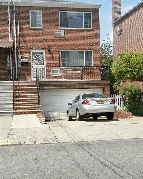 1st image of 2569 Yates Ave