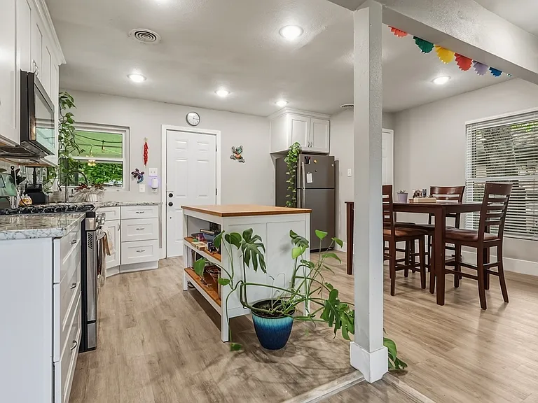 1918 Melbourne Ave — Photo 5
