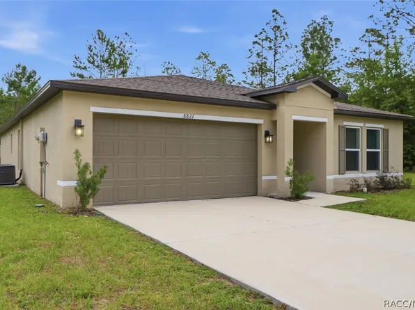 8827 N Vienna Dr, Citrus Springs, FL 34433