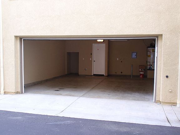3rd image of 603 Kellogg St