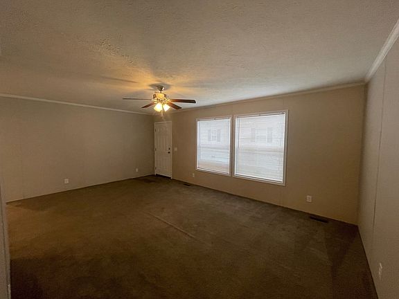 3rd image of 516 Courtland Ln #699