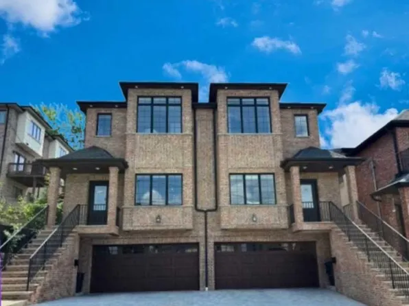 332B 8th St, Palisades Park, NJ 07650