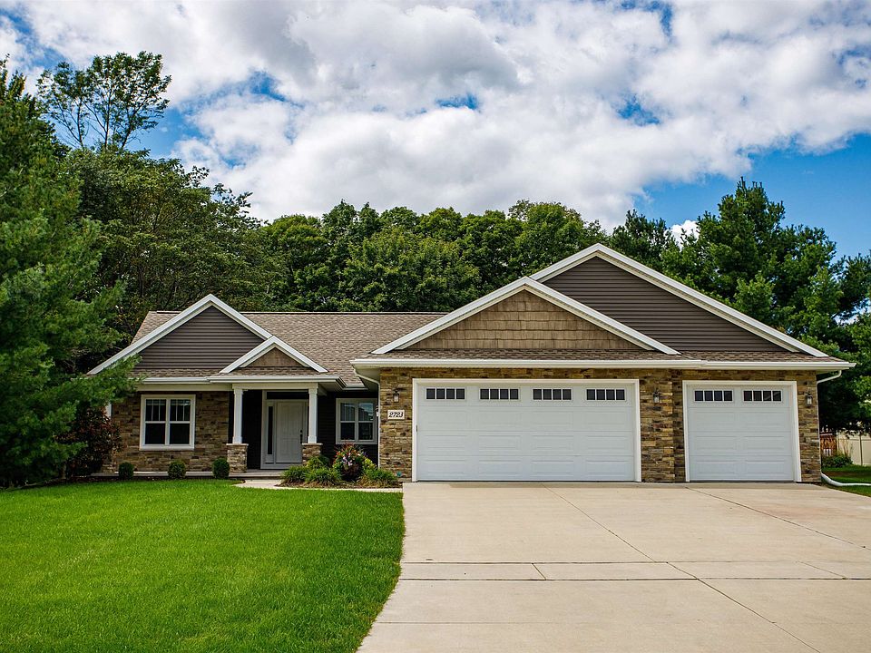 2723 Fenmore Ln, Suamico, WI 54313 | Zillow