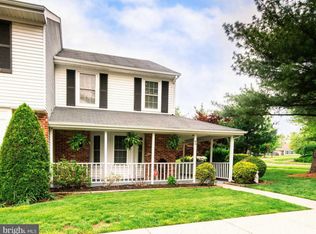 64 Ardsley Ct, Newtown, PA