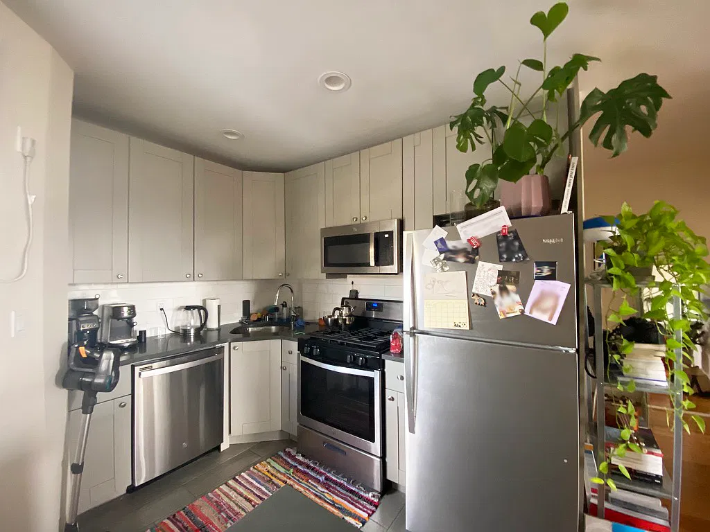 76 Rapelye St — Photo 4