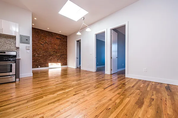 Rented by Nooklyn NYC LLC | media 27
