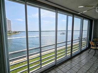 44 Yacht Club Dr APT 311, North Palm Beach, FL 33408