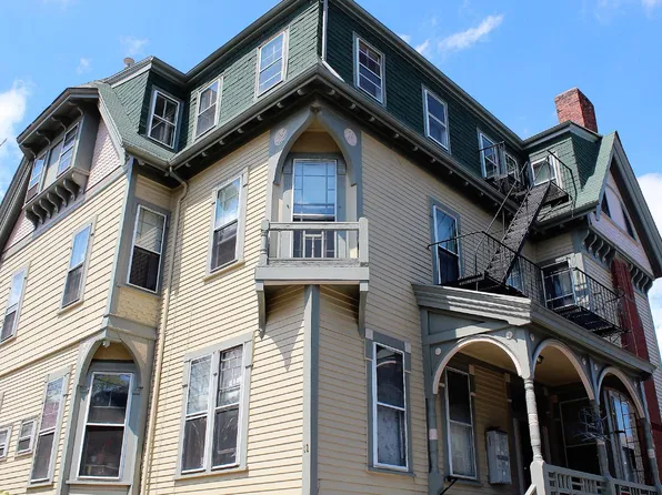 12 Barnes St APT 2, Providence, RI 02906