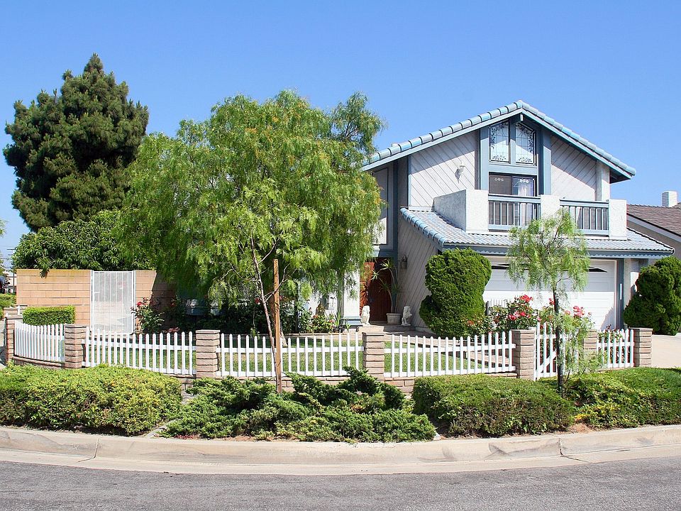 1st image of 2250 Santa Fe Ave