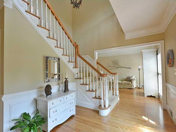 2nd image of 473 Cambria Walk
