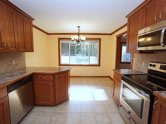 4th image of 63 Milton Ave