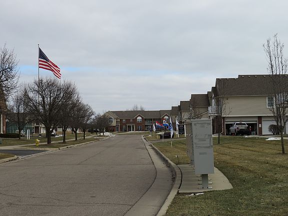5th image of 28314 Adler Park Dr S #230