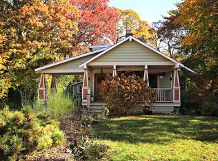 542 Peters Blvd, Brightwaters, NY 11718