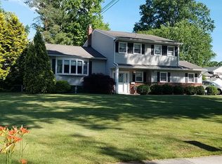 86 Jupitor St, Clark, NJ 07066