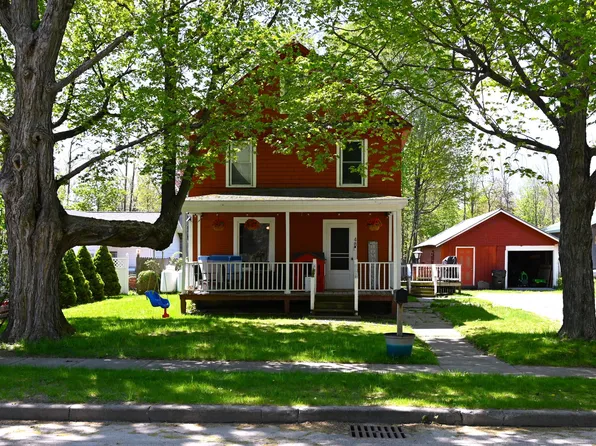 48 Williamson St, Malone, NY 12953