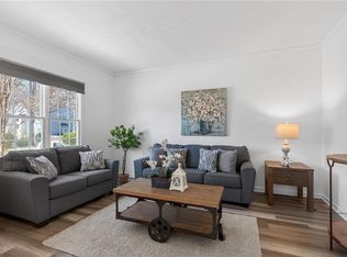 900 Cedarwood Trce, Chesapeake, VA 23322