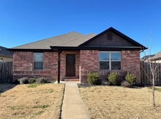 712 SW Willowpoint Rd, Bentonville, AR 72712