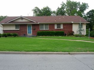 1215 E 8th St, Sand Springs, OK 74063