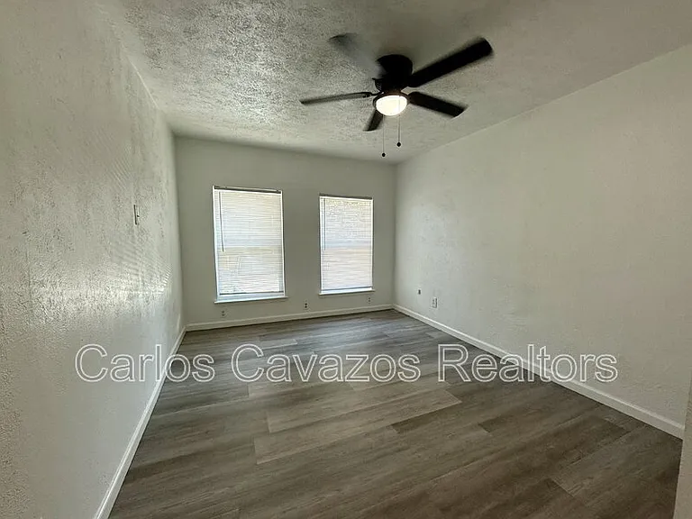1617 Meadowbrook Dr — Photo 6
