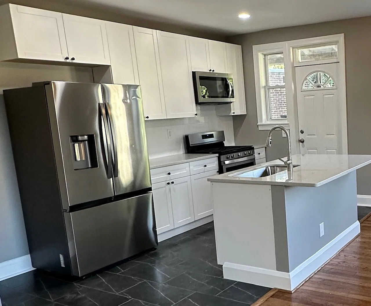 2804 E ColdSpring Ln - 1 — Photo 2