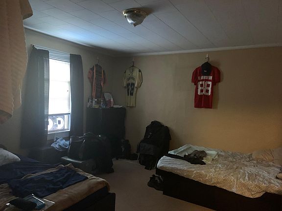 4th image of 181 Hunnewell Ave Floor 2