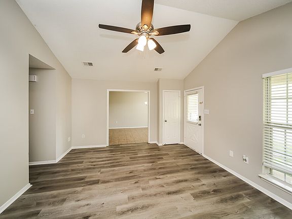 5th image of 10203 Farley Dr S