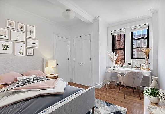 3rd image of 23 W 73rd St #905A