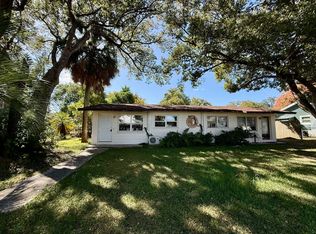 5205 9th St, Zephyrhills, FL 33542