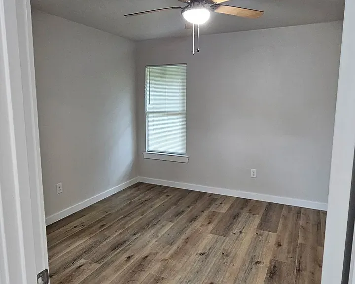 2901 Silkwood St — Photo 8