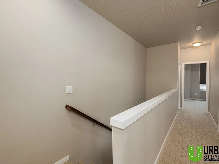2419 W Bridge Ave — Photo 7