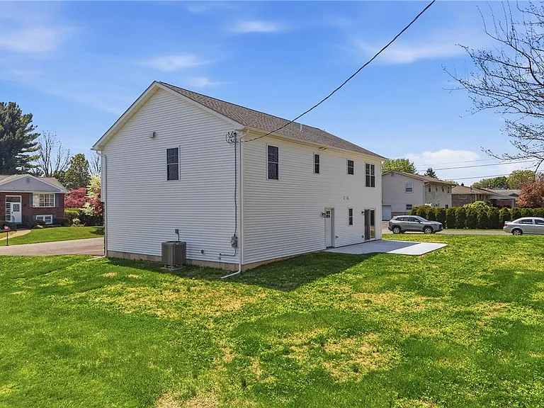2905 Roosevelt St — Photo 60