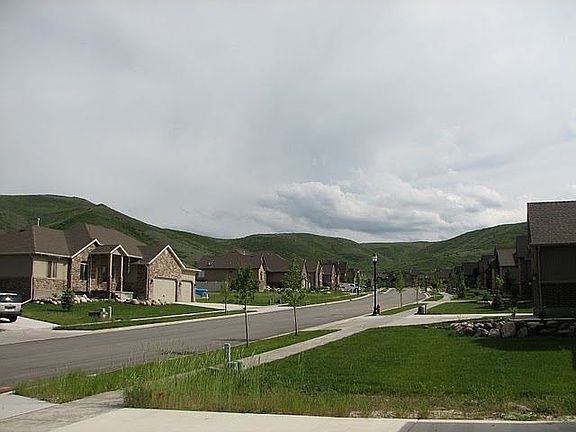 2nd image of 14417 S Sheeprock Dr