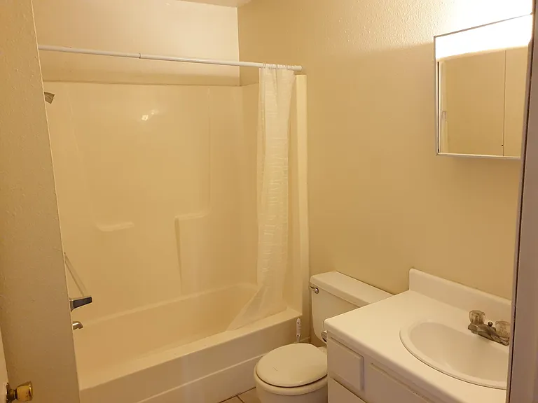 415 N Lorraine Ave — Photo 5