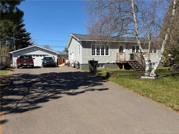 26 Inverness Cres, Riverview, NB E1B 3Z5