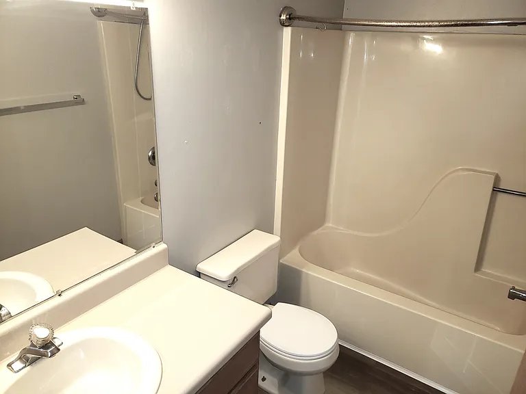 13616 Henry St #1 — Photo 7