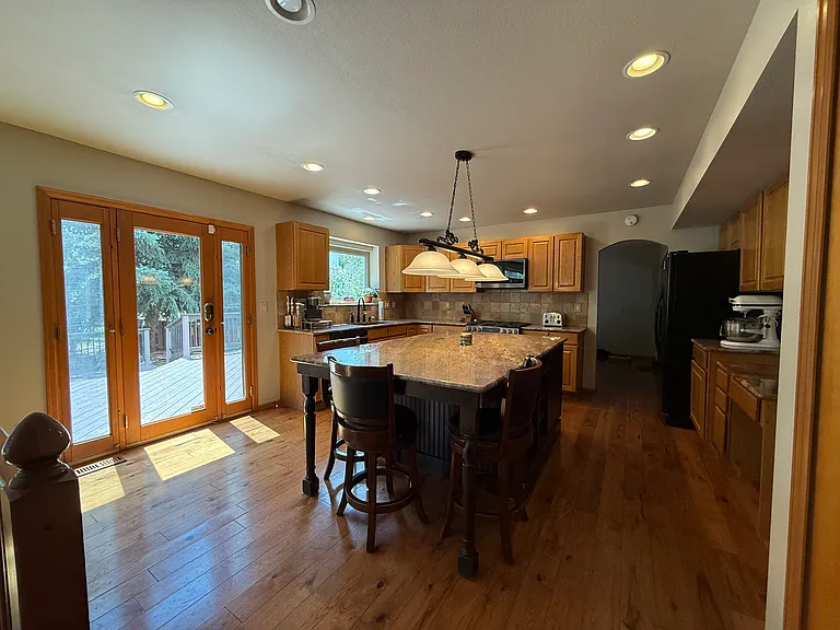 15425 Holbein Dr — Photo 9
