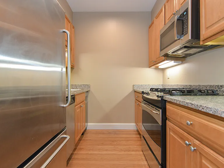 1723 Washington St #309 — Photo 4