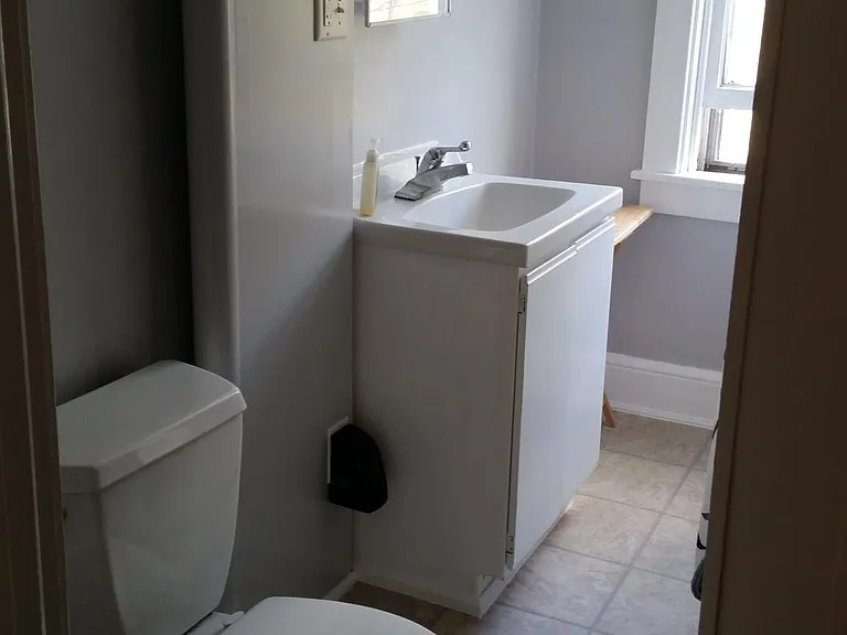34 E Walnut St #B — Photo 13