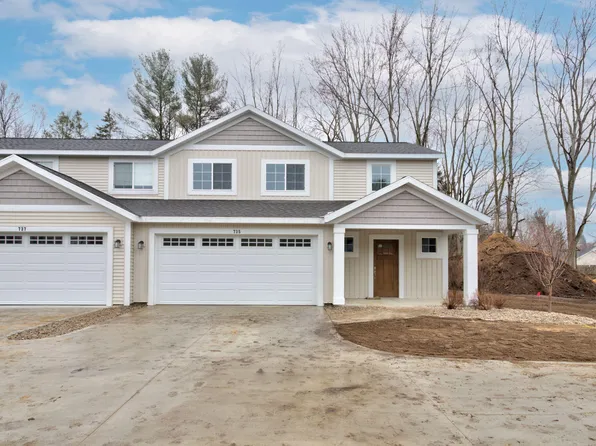 735 Butternut Dr, Holland, MI 49424