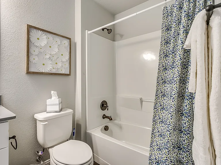 3813 Huntington Dr — Photo 20