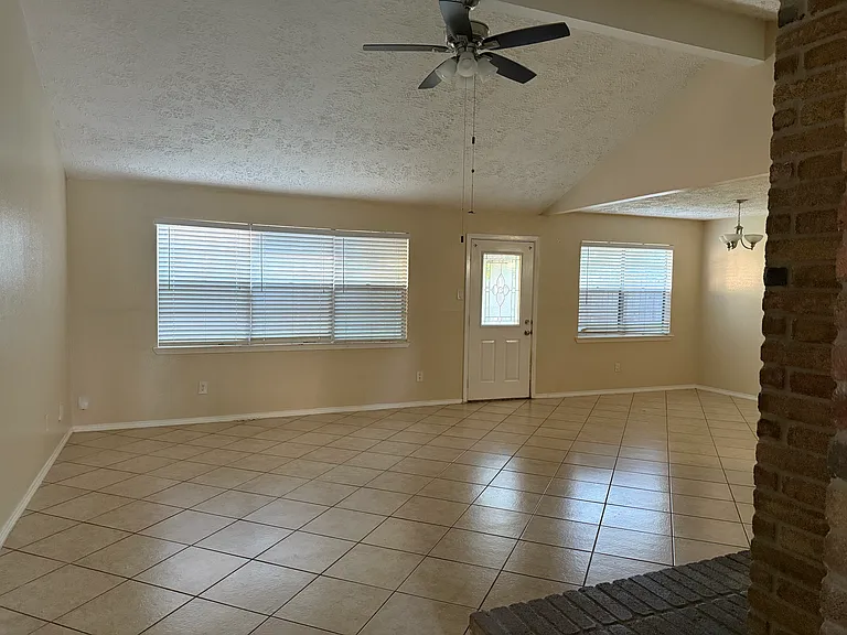 7254 Sonnet Glen Ln — Photo 13