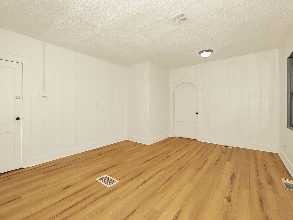 1st image of 3460 W 16th St APT D
