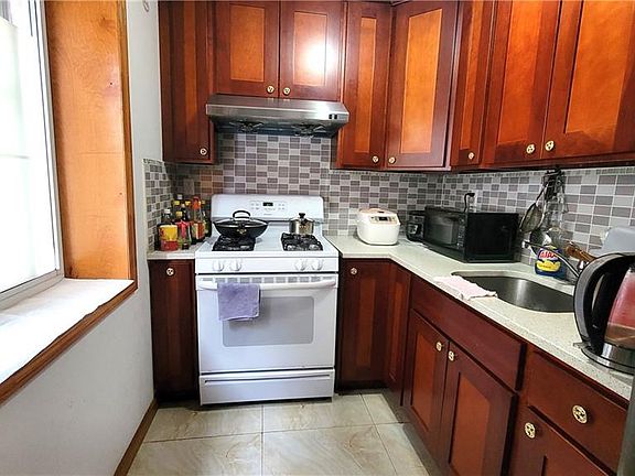 4th image of 9014 51st Ave APT 2A