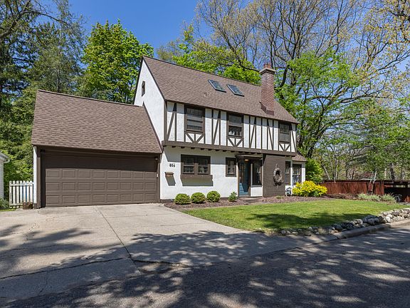 2nd image of 803 Forest Glen Blvd