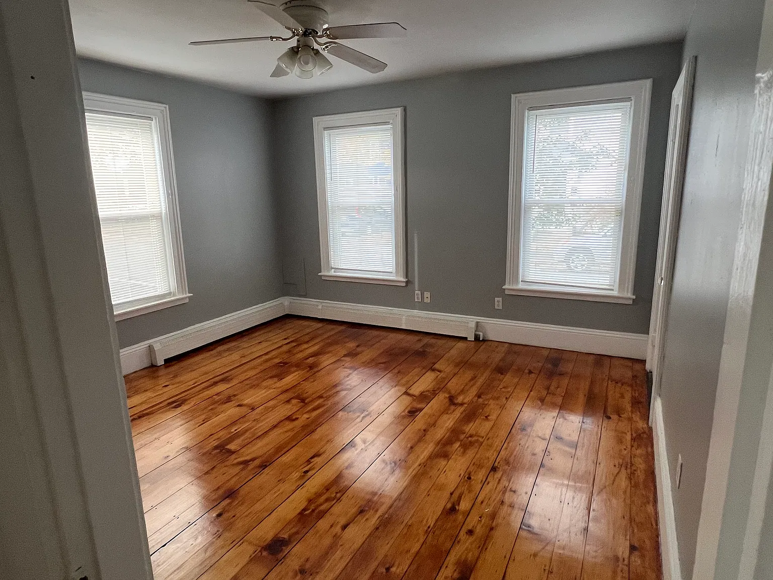 2 bed, 750 sqft, $2,500 — Photo 4