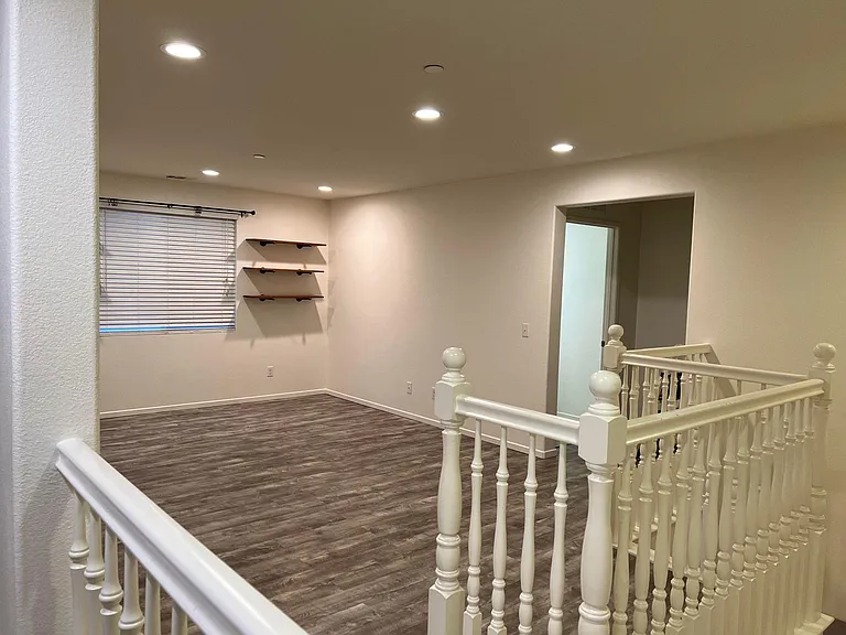 stunning family room/loft