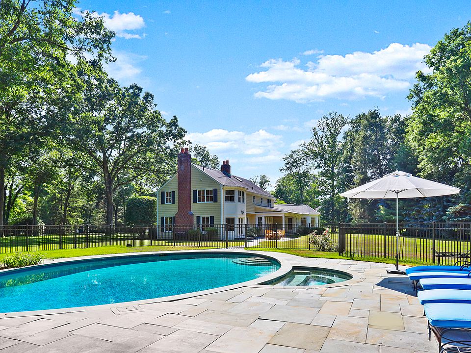 298 Brookside Road